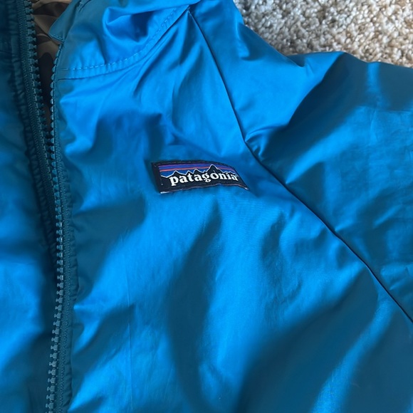 Patagonia reversible jacket 4-5t - Picture 4 of 6